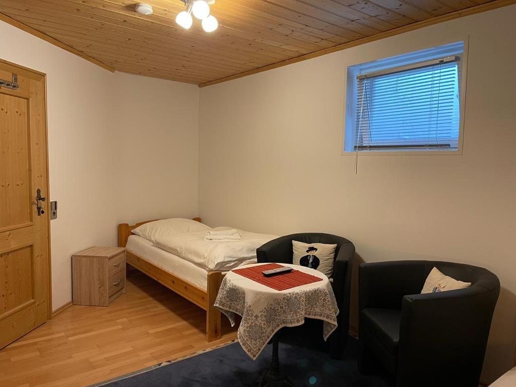 94 - Private Rooms Eichenau Kültér fotó