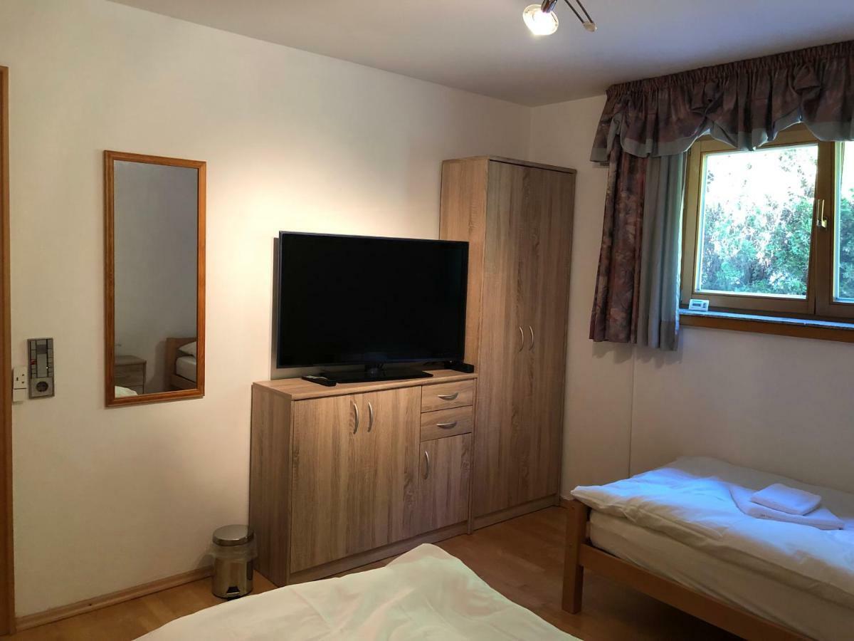 94 - Private Rooms Eichenau Kültér fotó